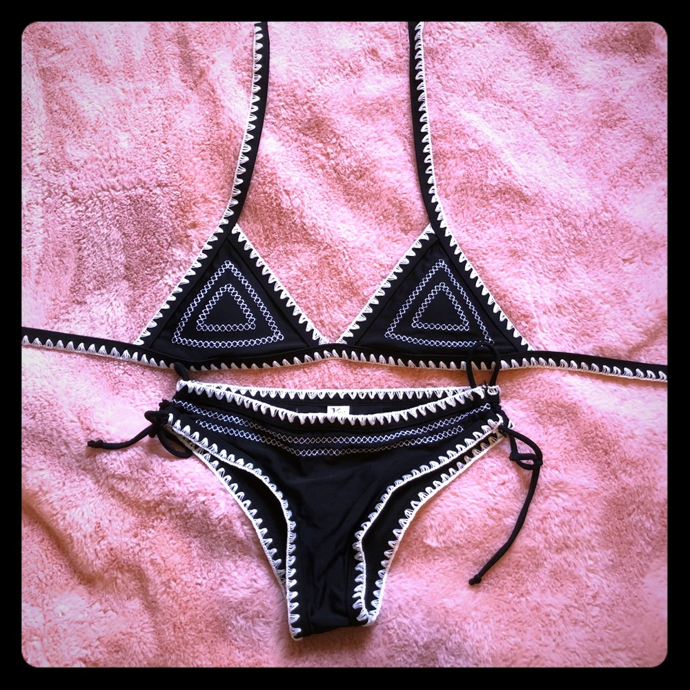 Crochet Black and White Triangle Bikini